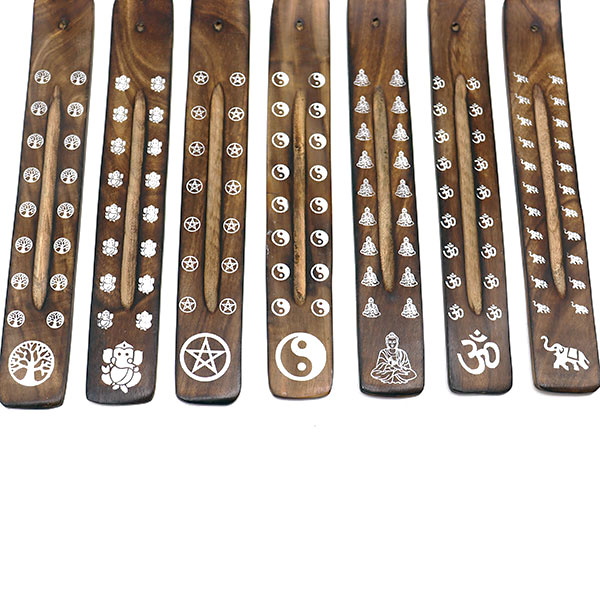 Vyrezávaný držiak na vonné tyčinky